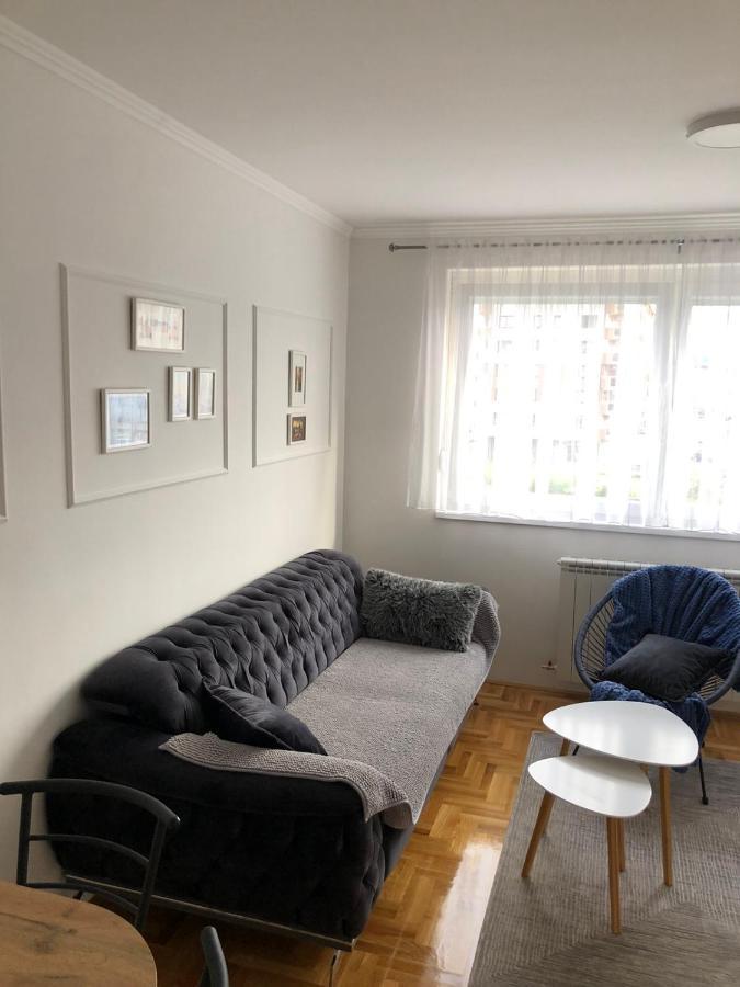 Apartman Ml Lukavica Exterior foto